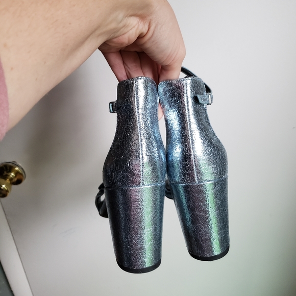 NWOT Kenneth Cole ruffled blue sparkle heels - Picture 14 of 16